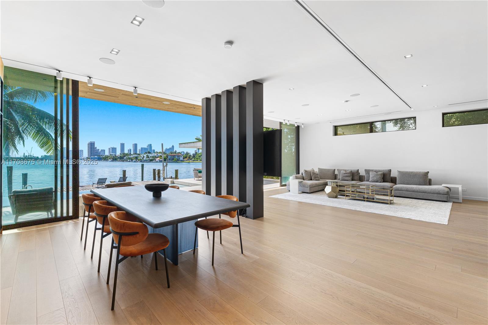 SAN MARINO ISLAND - Residential