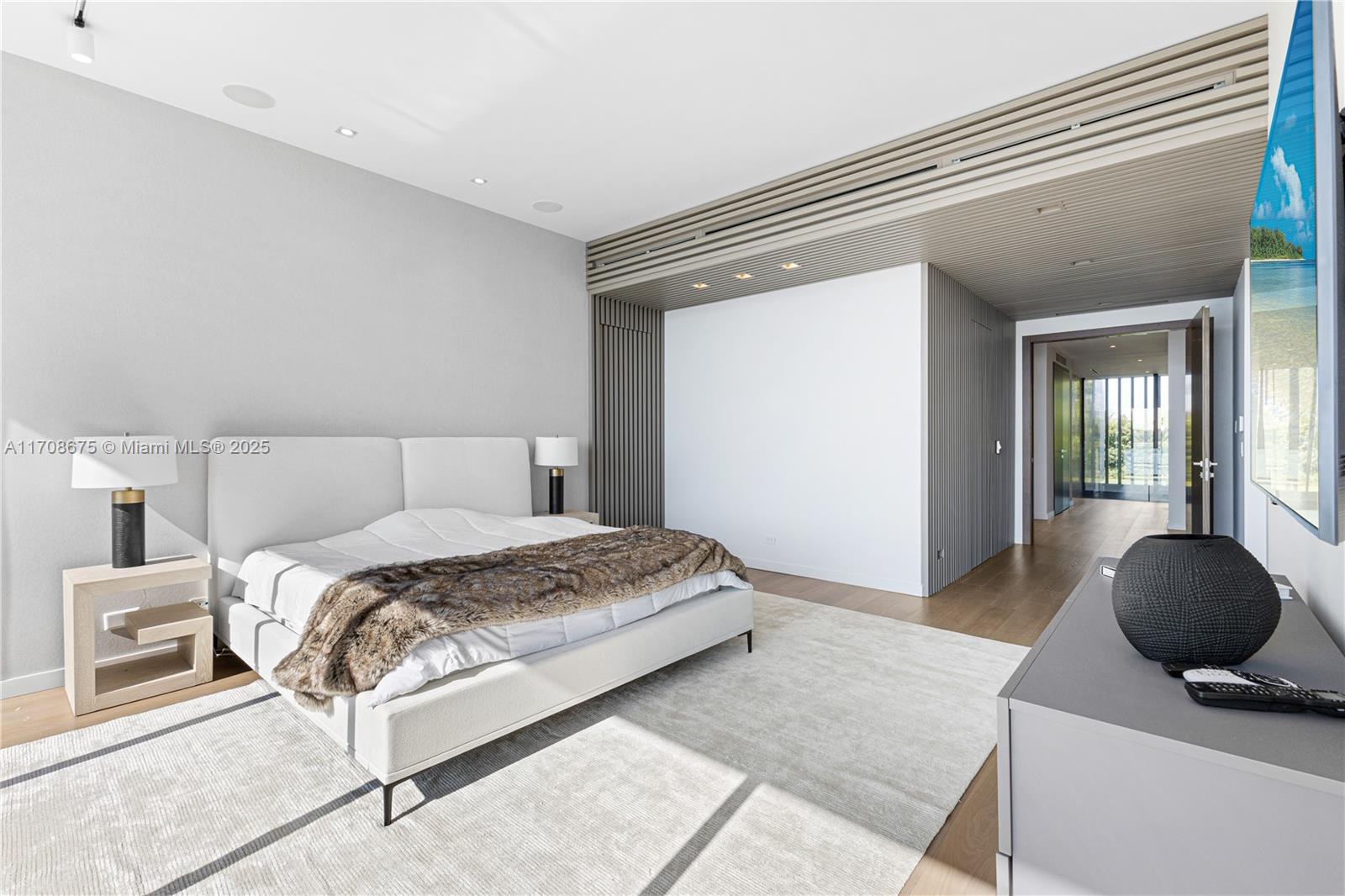 SAN MARINO ISLAND - Residential