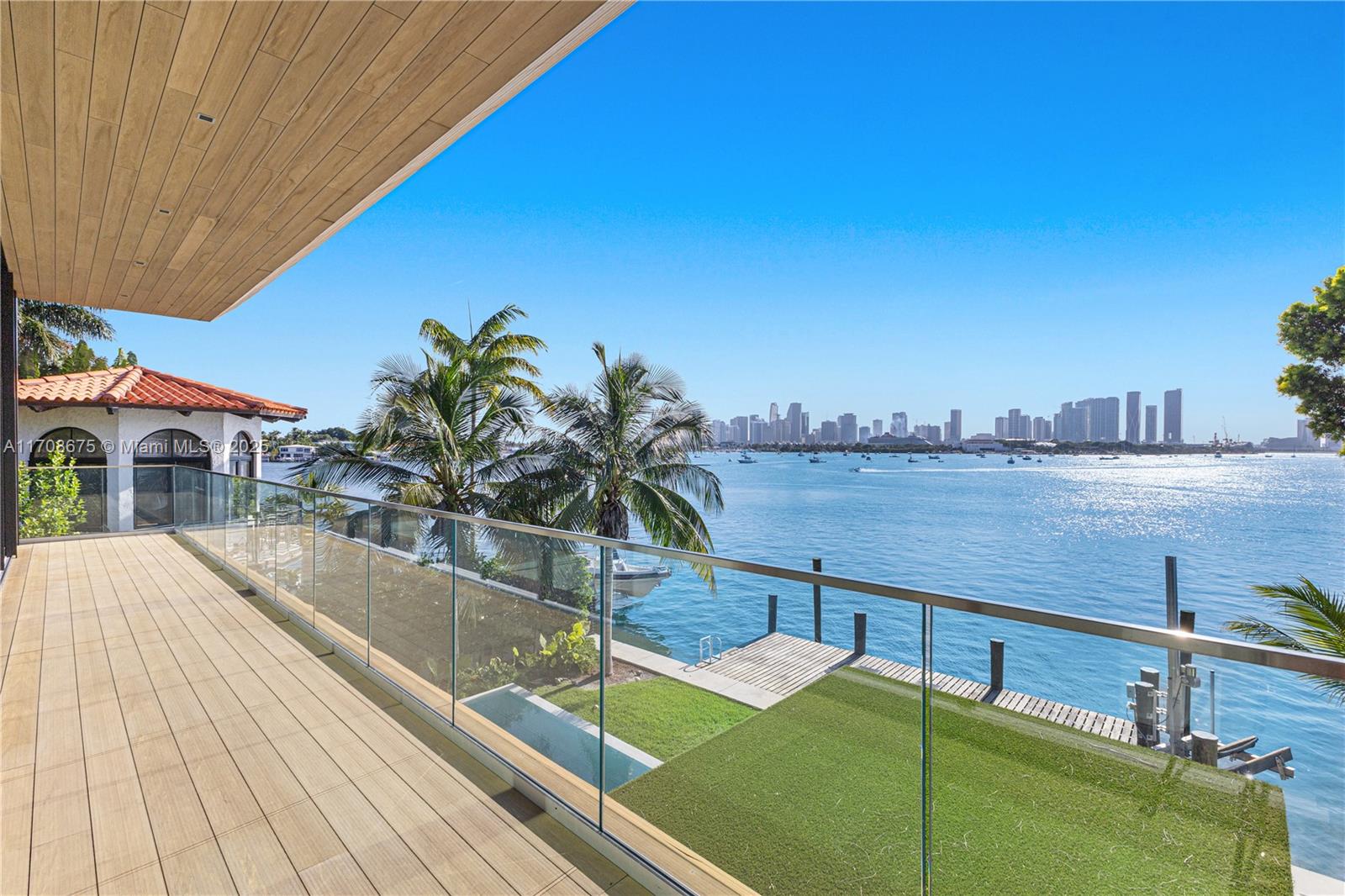 SAN MARINO ISLAND - Residential