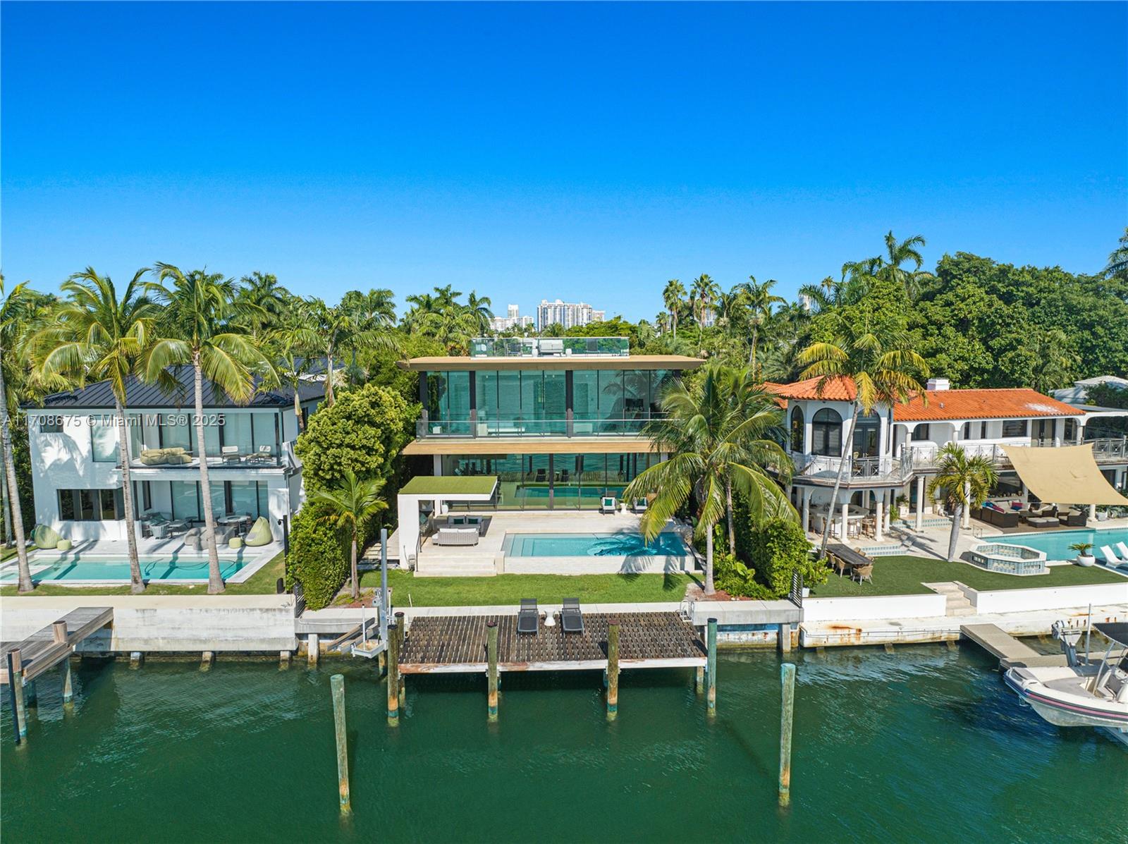 SAN MARINO ISLAND - Residential