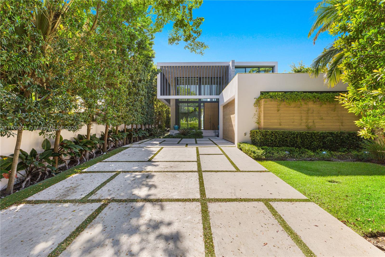 SAN MARINO ISLAND - Residential