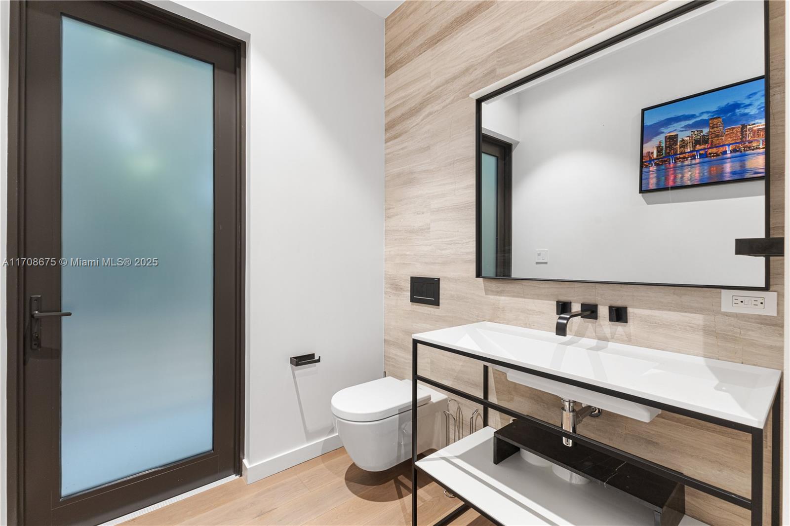 SAN MARINO ISLAND - Residential