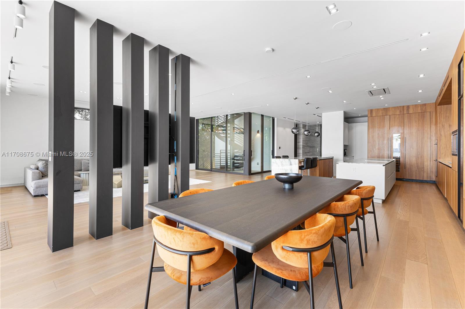 SAN MARINO ISLAND - Residential