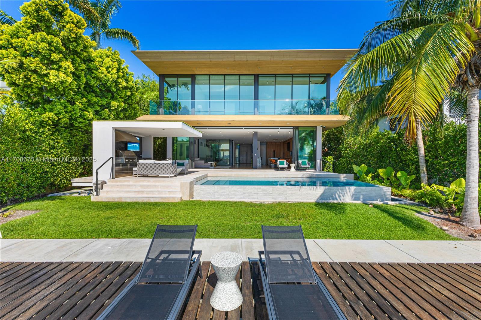 SAN MARINO ISLAND - Residential