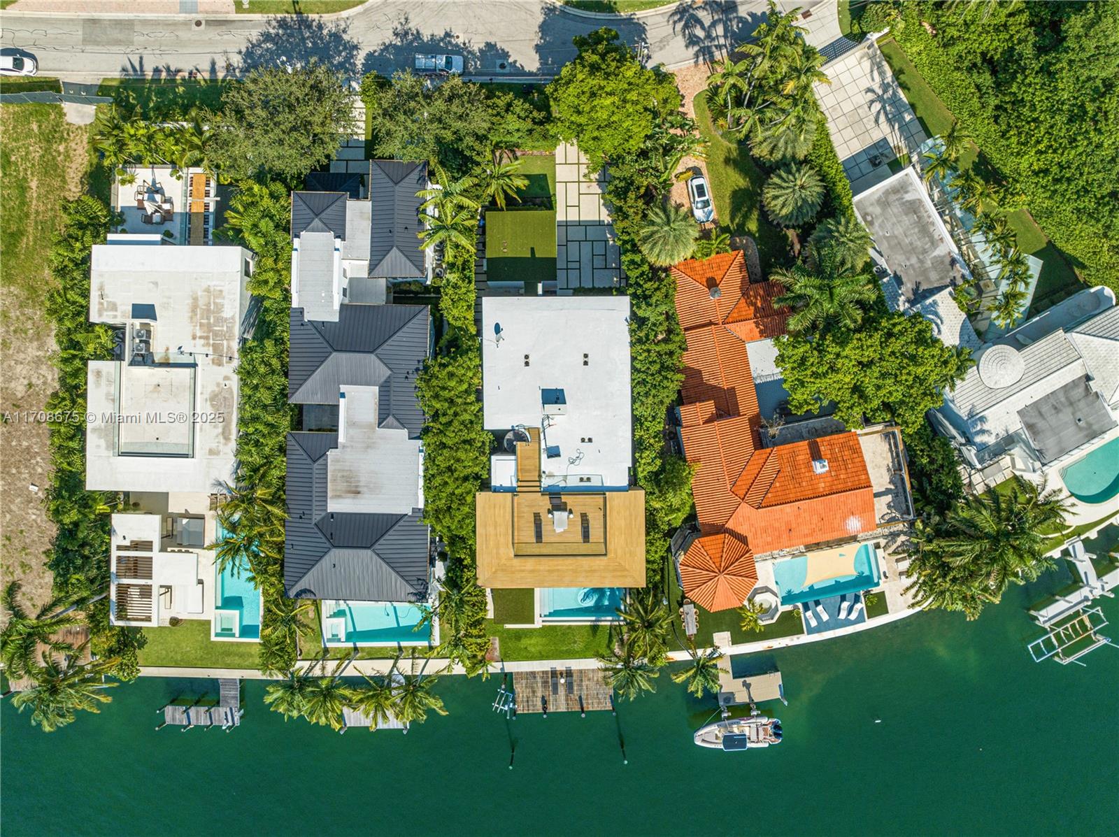 SAN MARINO ISLAND - Residential