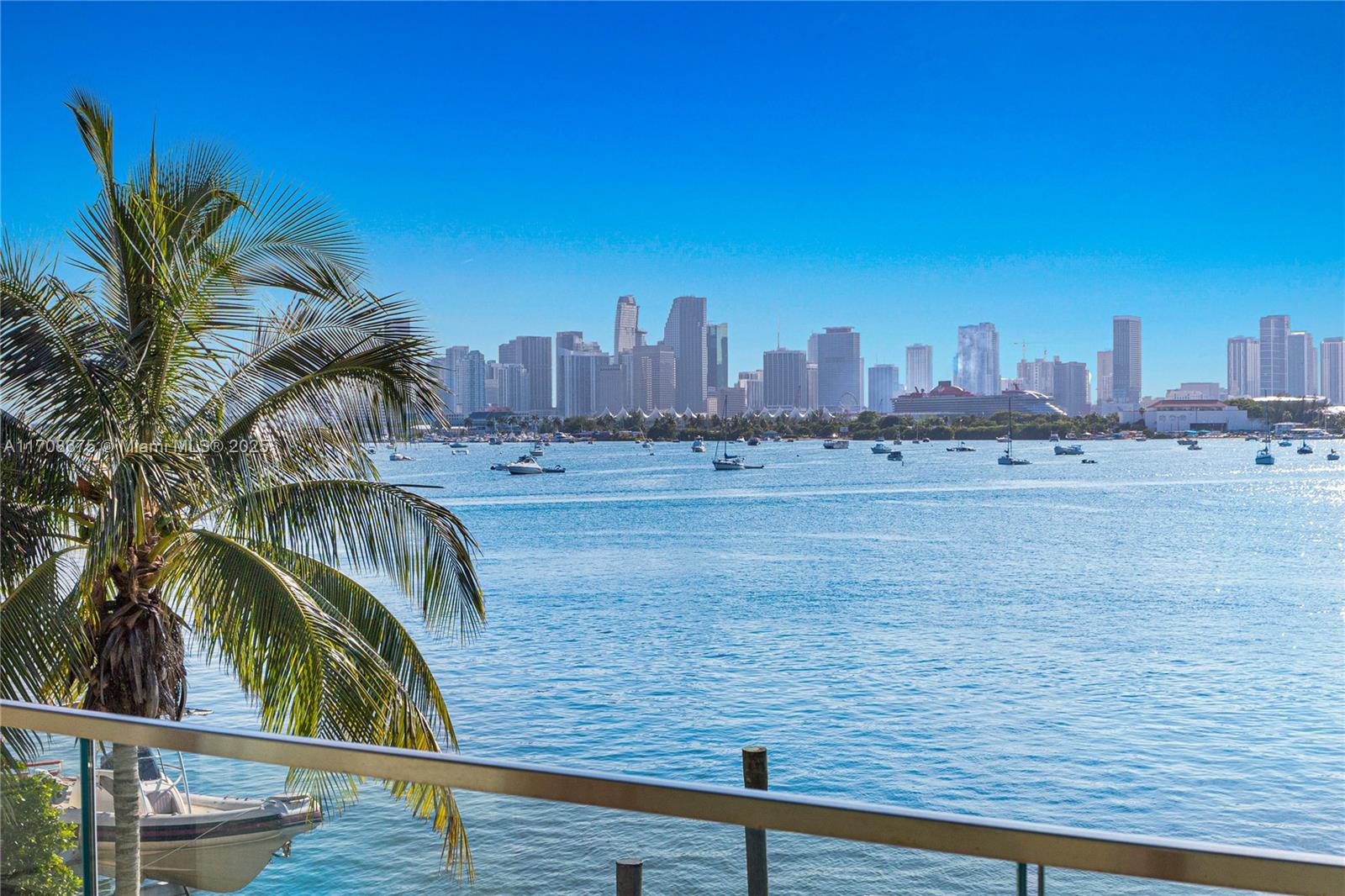 SAN MARINO ISLAND - Residential