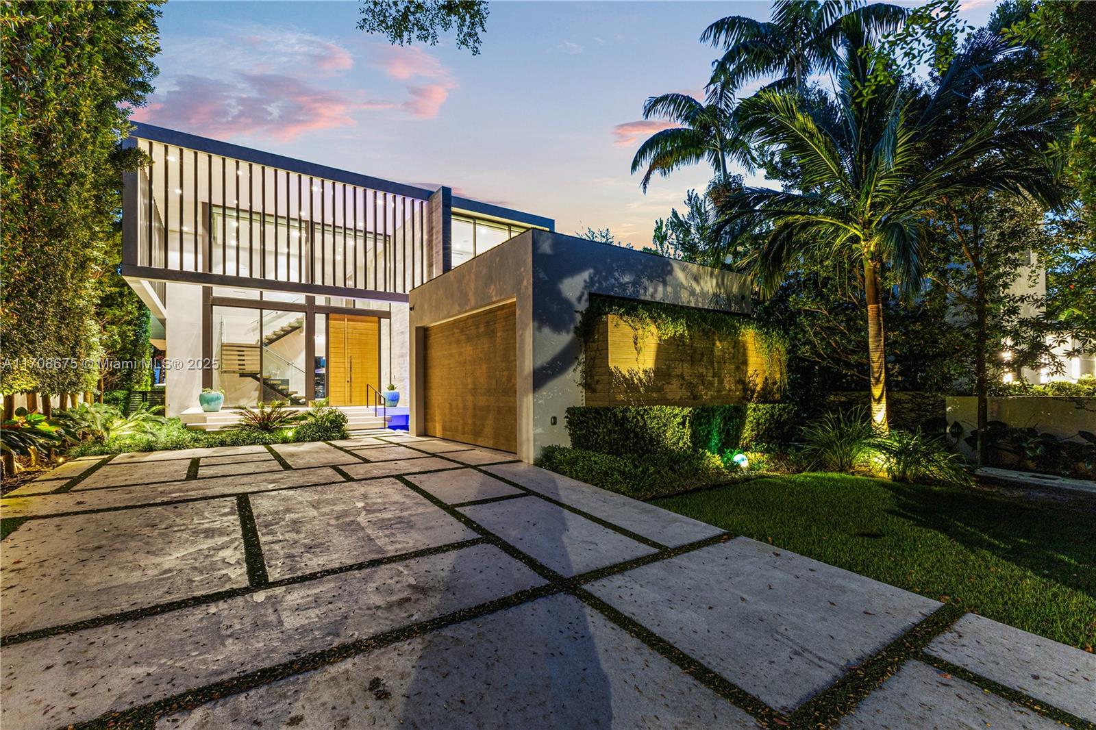 SAN MARINO ISLAND - Residential