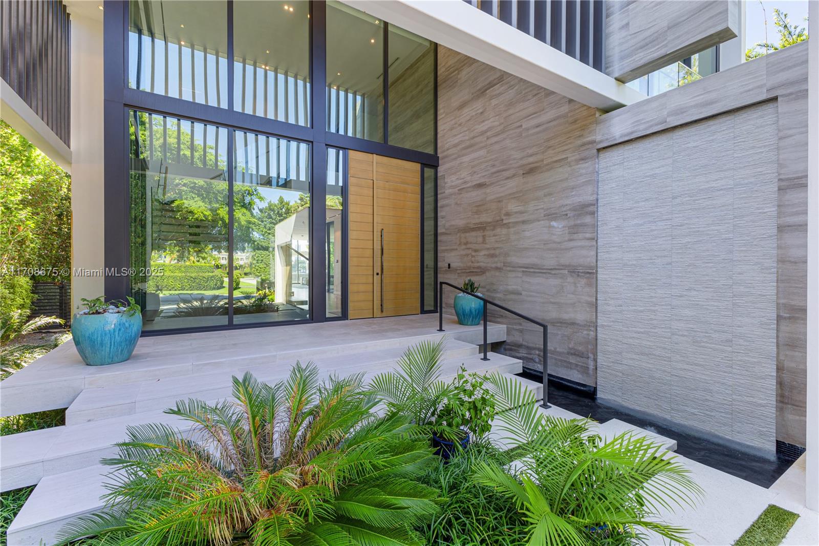 SAN MARINO ISLAND - Residential