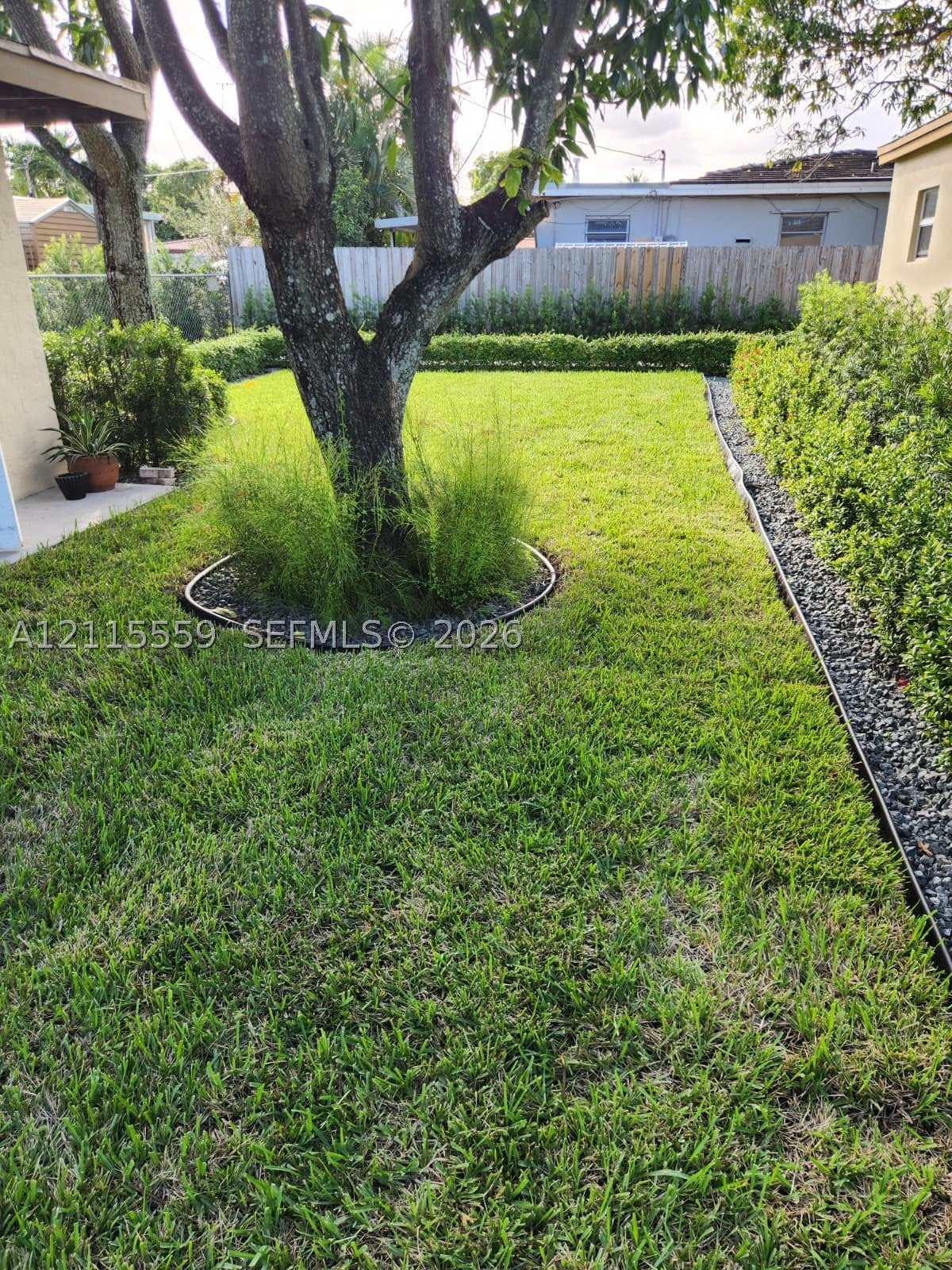 964 SE 3rd Pl