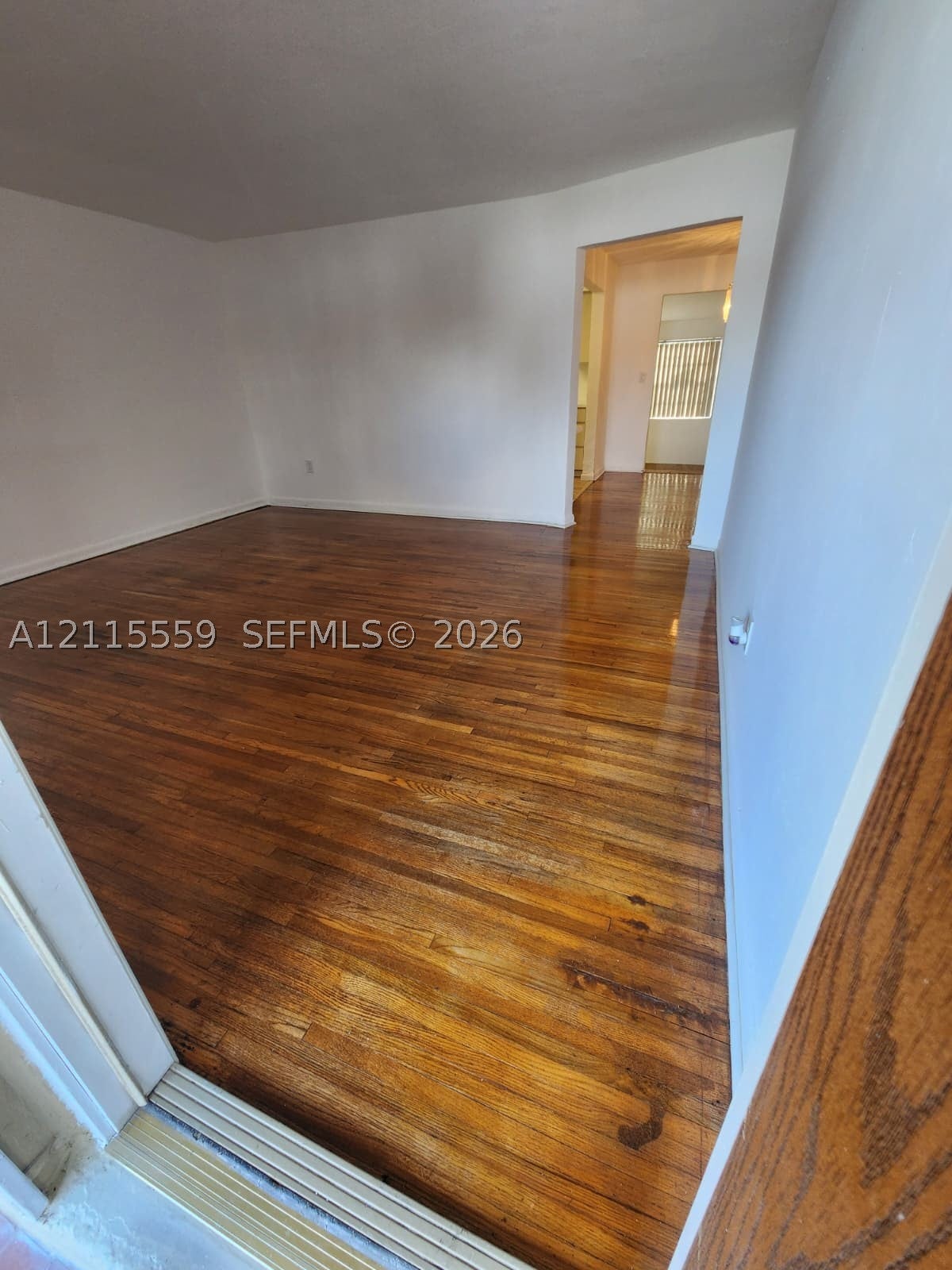 964 SE 3rd Pl