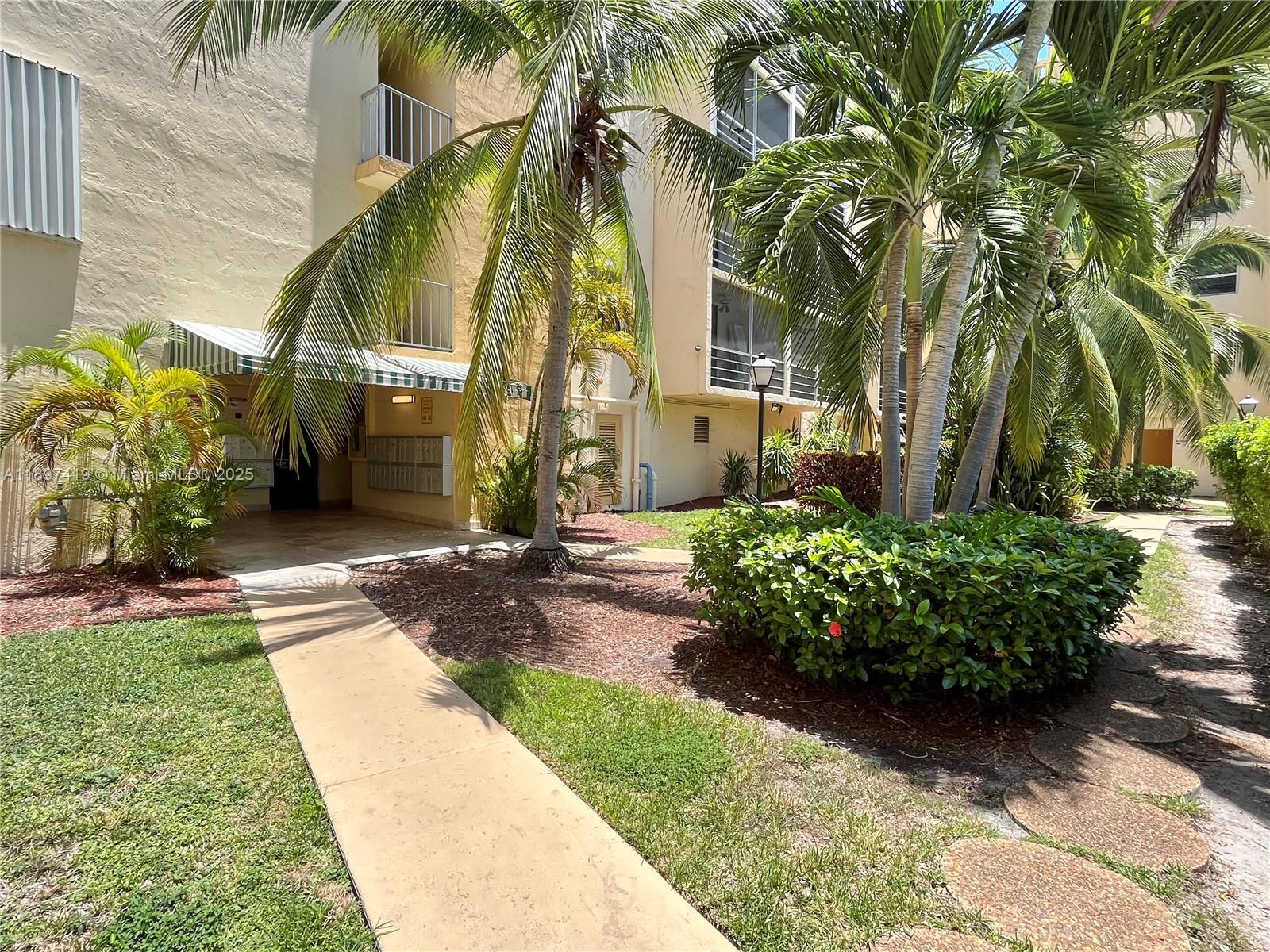 BAYSWATER COURT CONDO - Residential