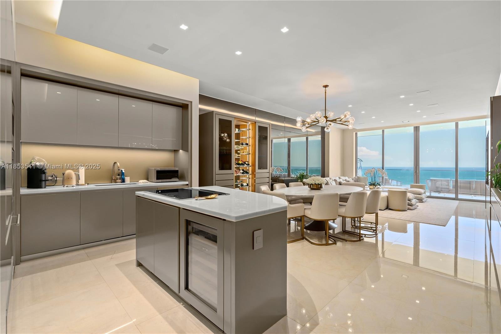 18975 Collins Ave 3603