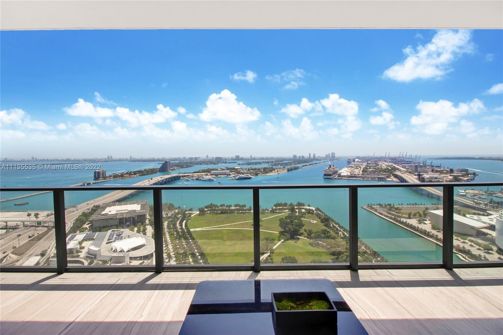 ONE THOUSAND MUSEUM CONDO - Residential