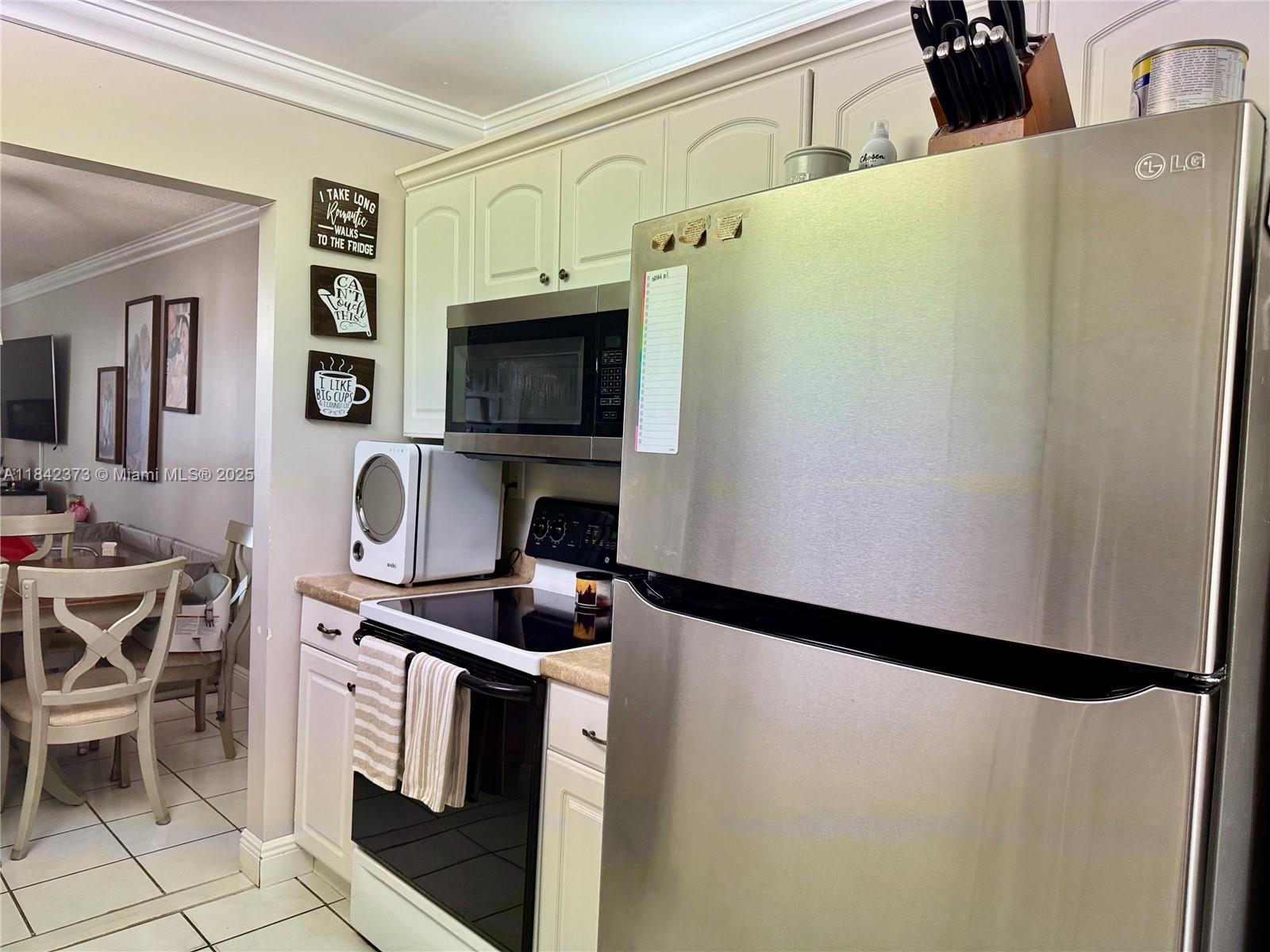 RACQUET CLUB VILLAGE APAR - Residential