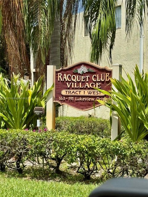 Photo of 185 Lakeview Dr #101, Weston, FL 33326 (MLS # A11842373)