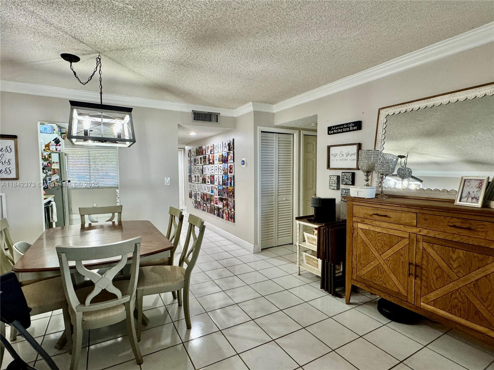 RACQUET CLUB VILLAGE APAR - Residential