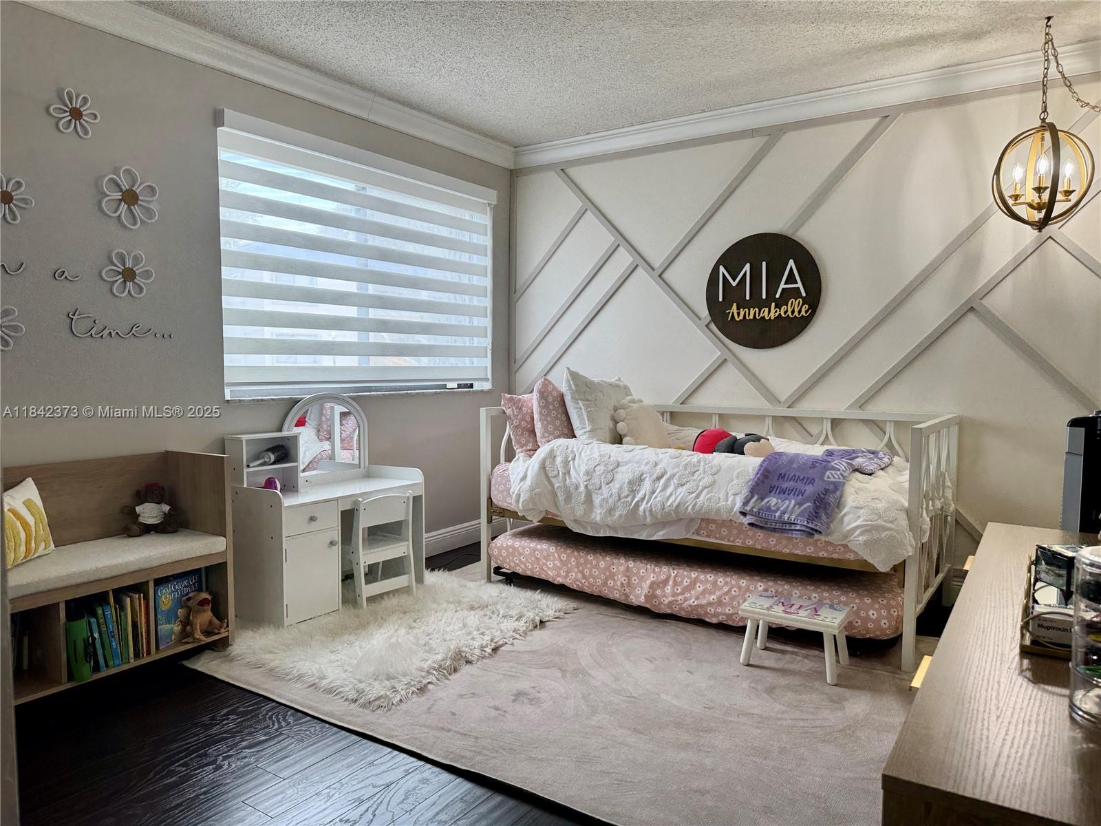 185 Lakeview Dr 101