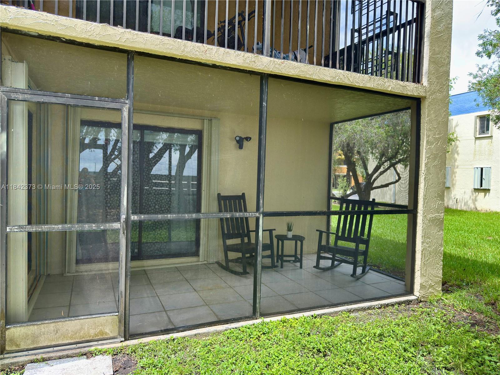 RACQUET CLUB VILLAGE APAR - Residential