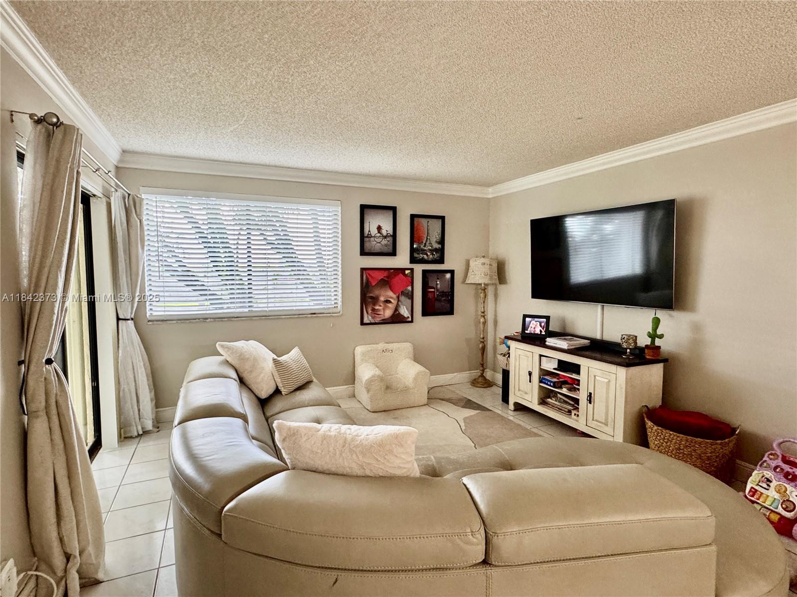 RACQUET CLUB VILLAGE APAR - Residential