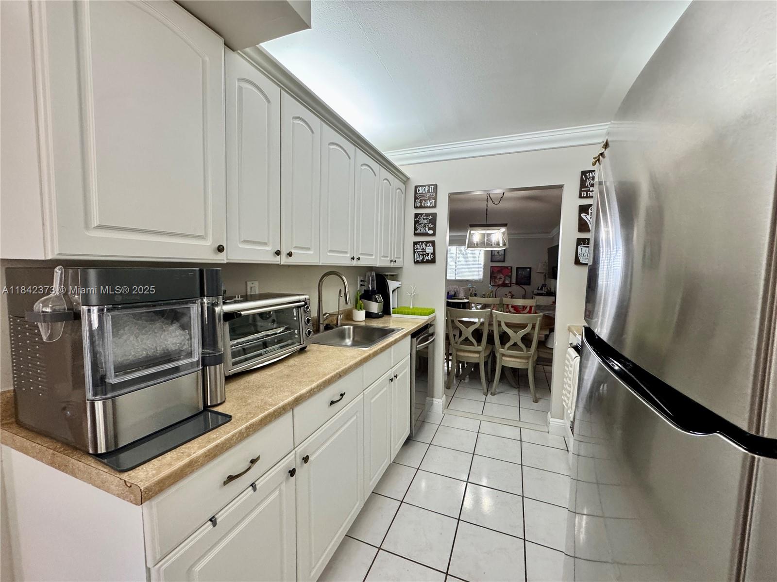 RACQUET CLUB VILLAGE APAR - Residential