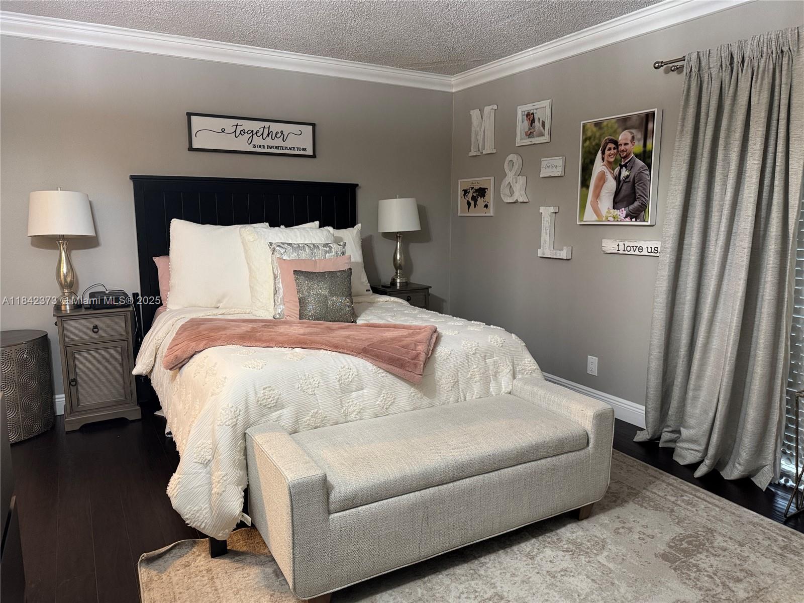 RACQUET CLUB VILLAGE APAR - Residential