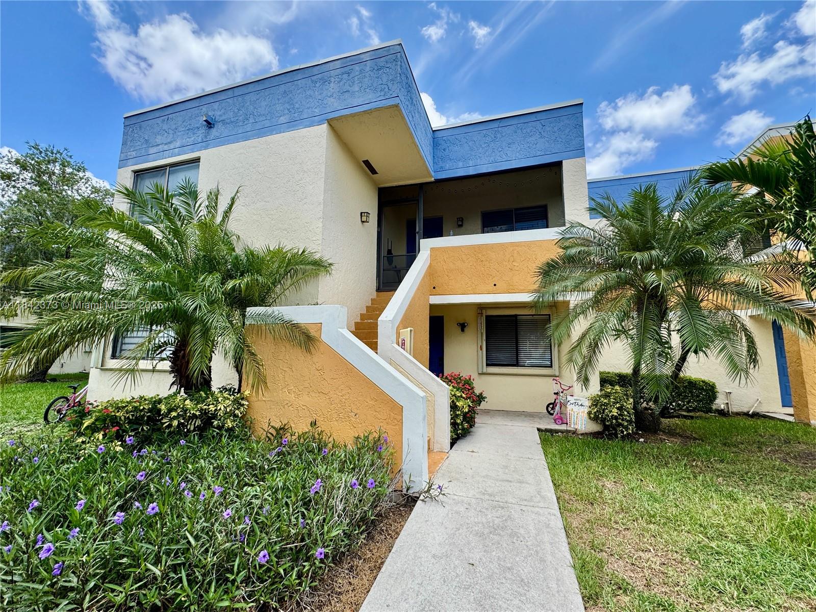 RACQUET CLUB VILLAGE APAR - Residential