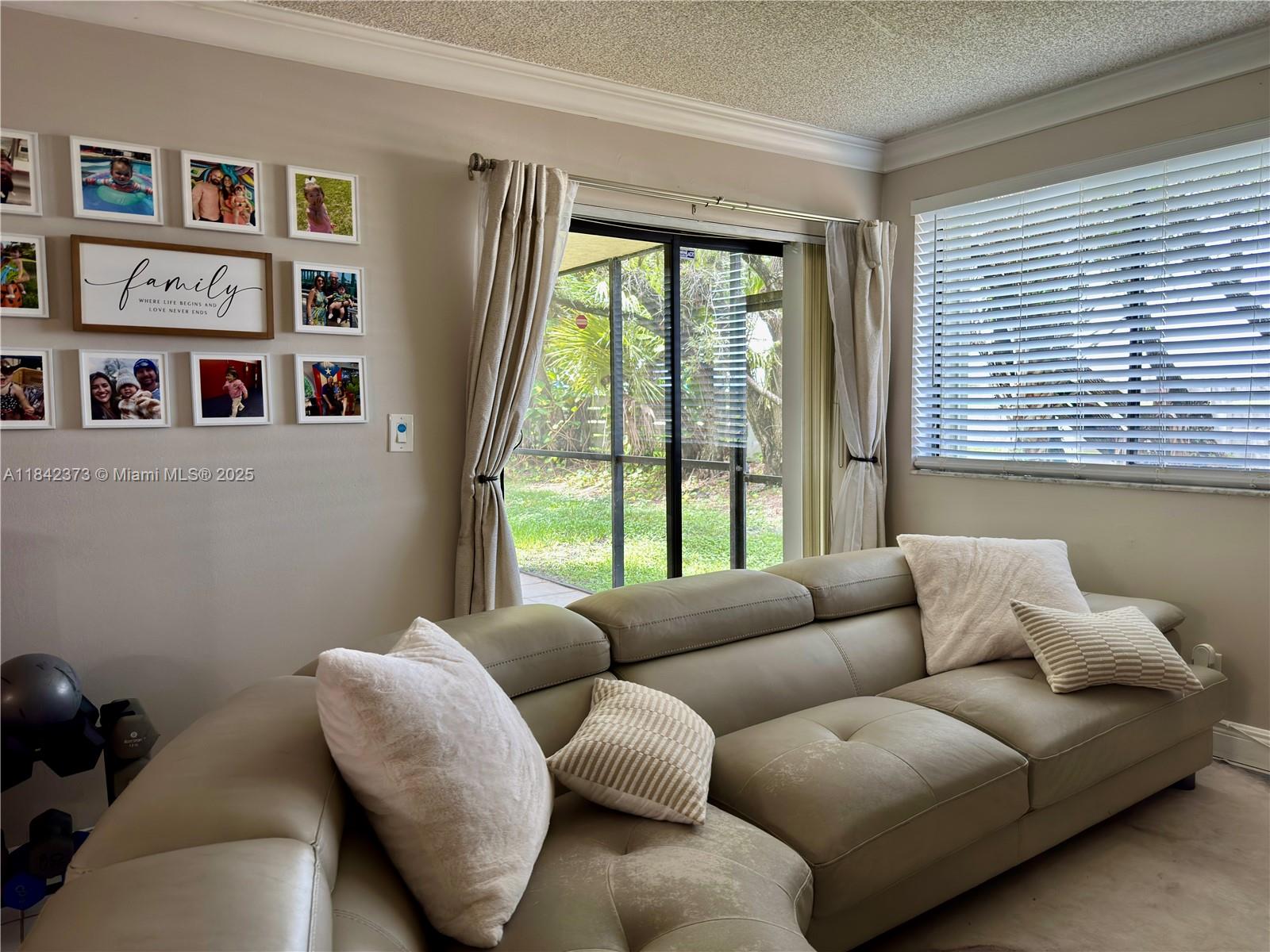 185 Lakeview Dr 101