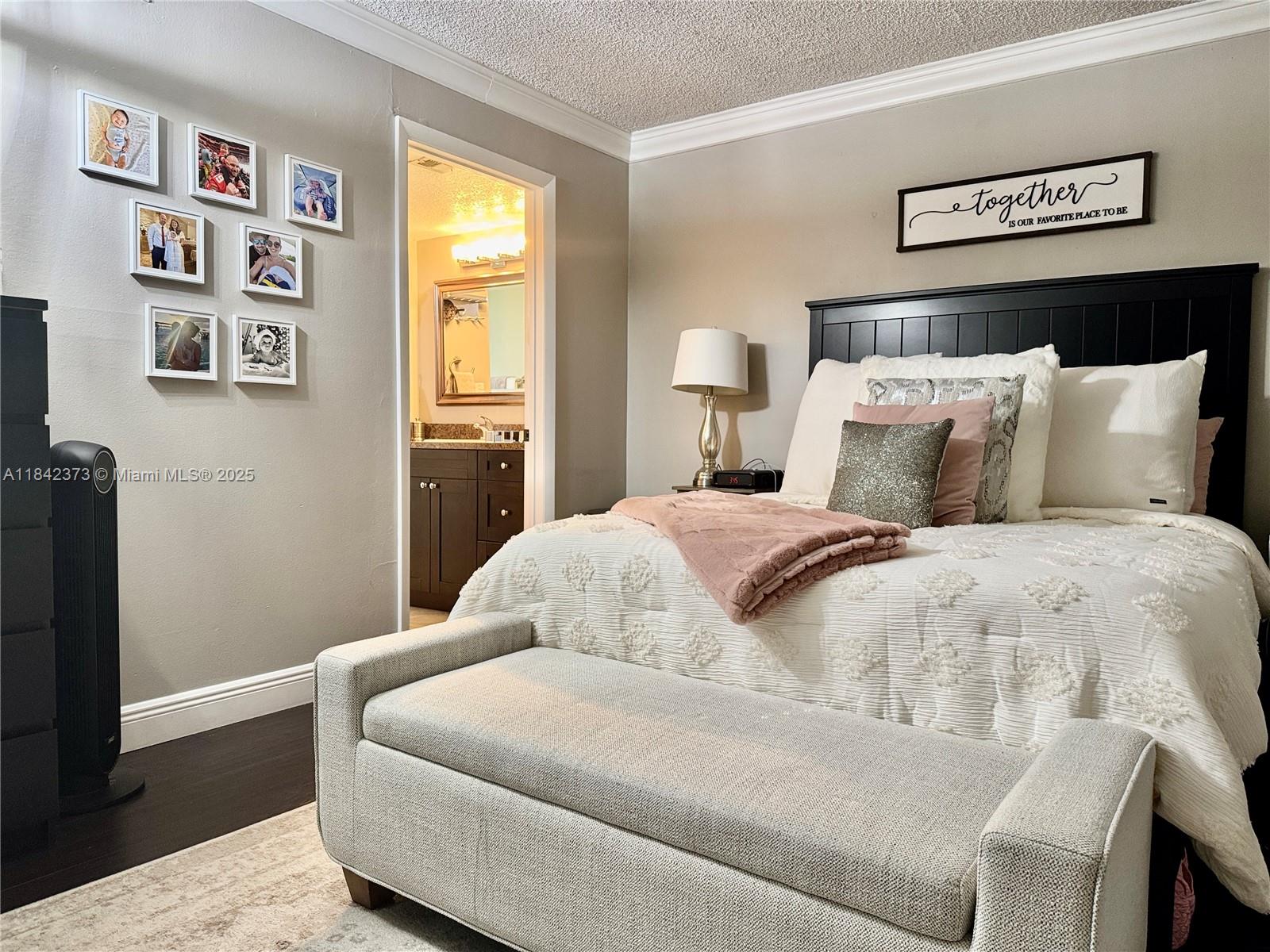 RACQUET CLUB VILLAGE APAR - Residential