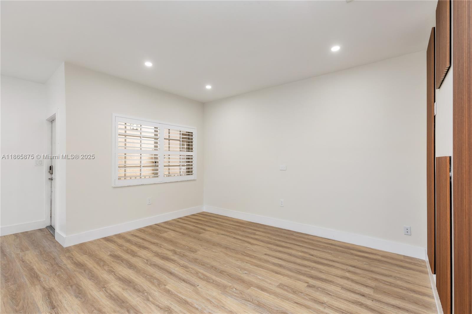 DEERWOOD VILLAS SEC 3 REP - Residential