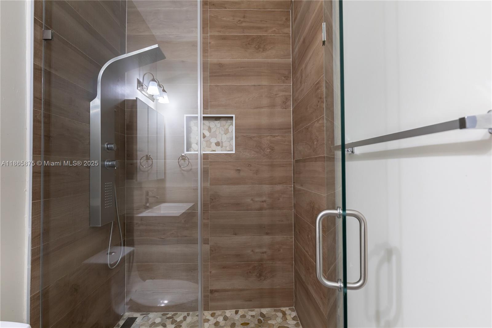 DEERWOOD VILLAS SEC 3 REP - Residential