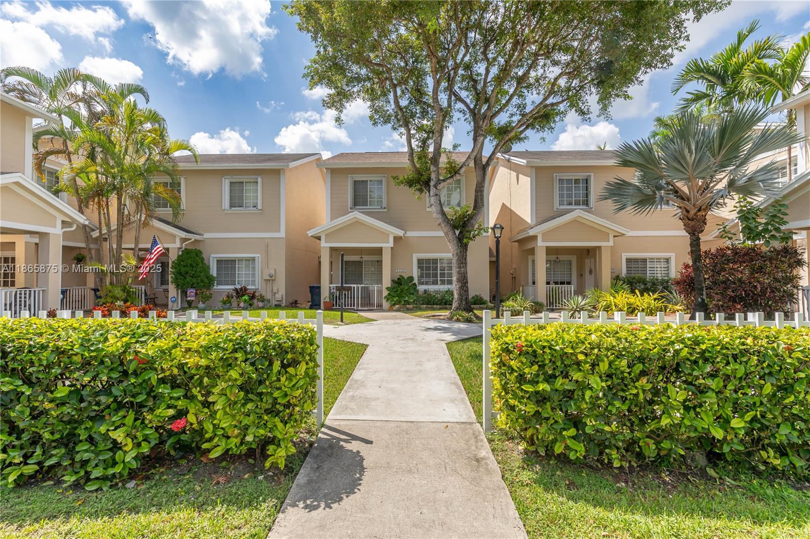 DEERWOOD VILLAS SEC 3 REP - Residential