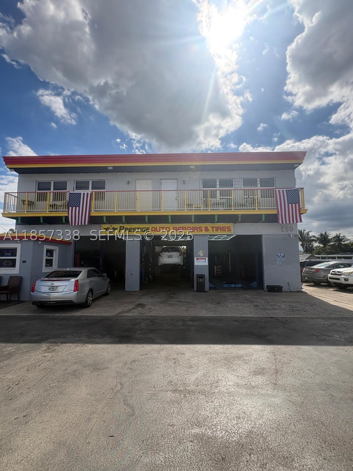 250 NE 44th St - Image 1