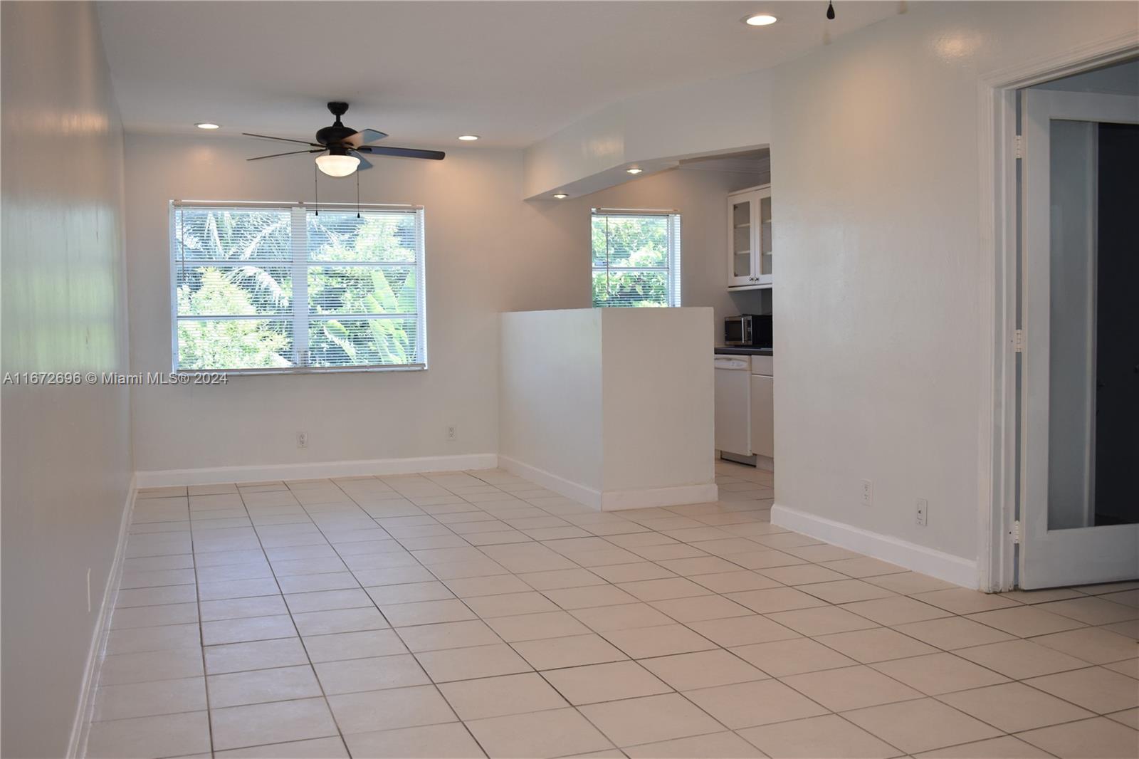 1100 Ne 9th Ave 303, Fort Lauderdale, Broward County, Florida - 1 Bedrooms  
1 Bathrooms - 