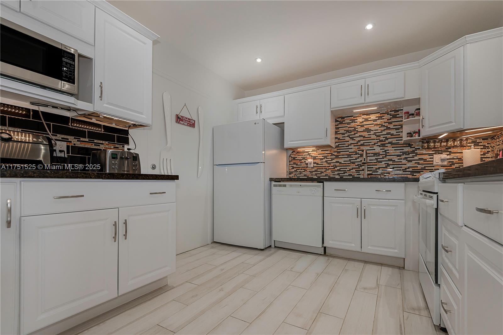 CASTLE APARTMENTS 12 COND - Residential