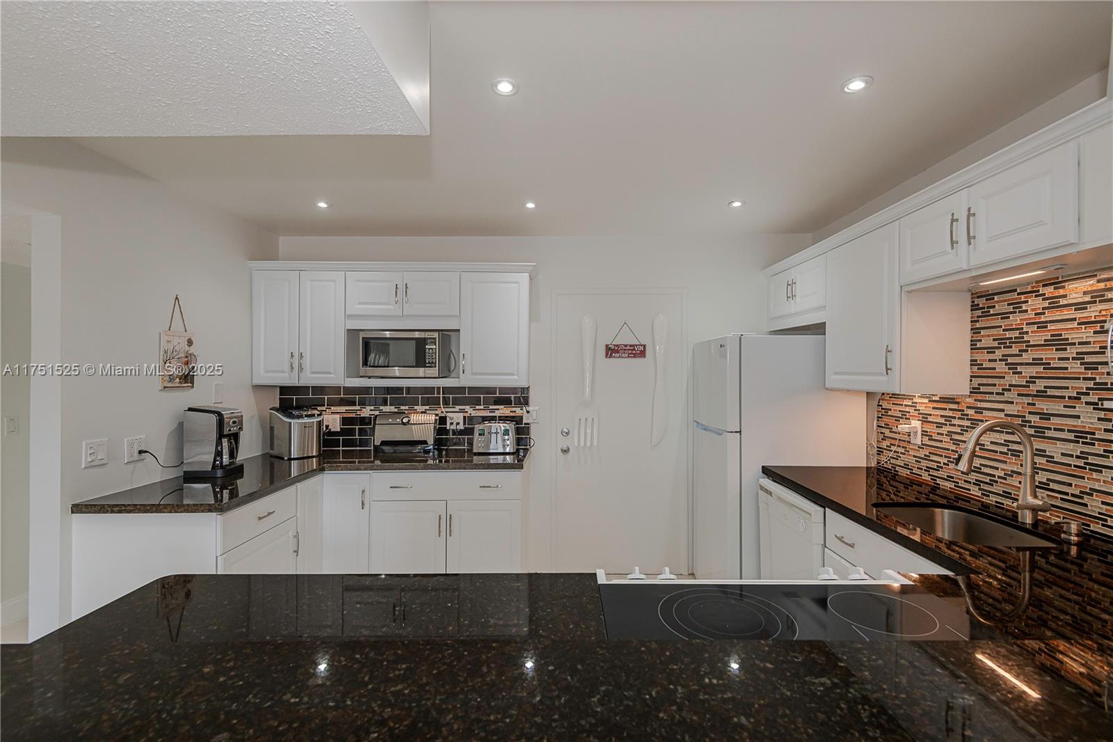 CASTLE APARTMENTS 12 COND - Residential