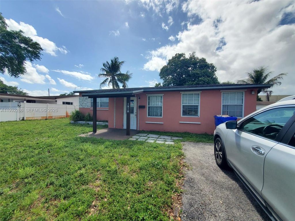 Photo of 1810 N 62nd Ave, Hollywood, FL 33024 (MLS # A11992286)