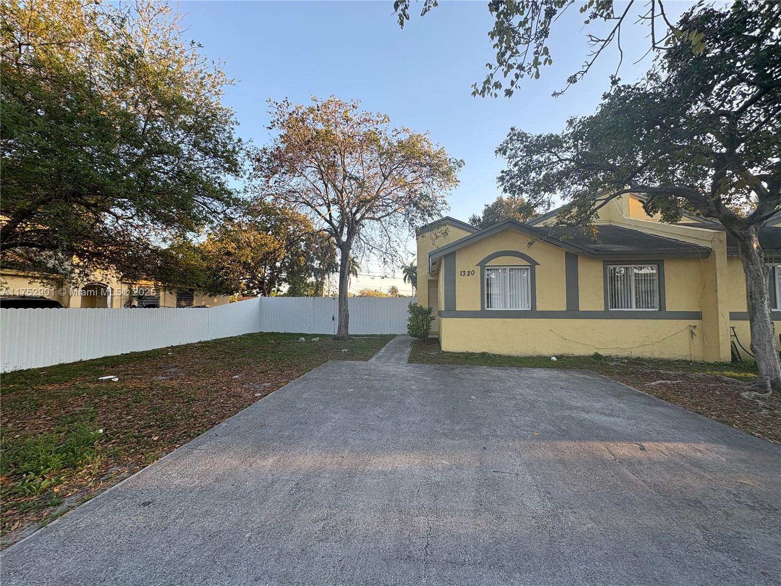 1320 Nw 103rd St 1320, Miami, Broward County, Florida - 3 Bedrooms  
2 Bathrooms - 
