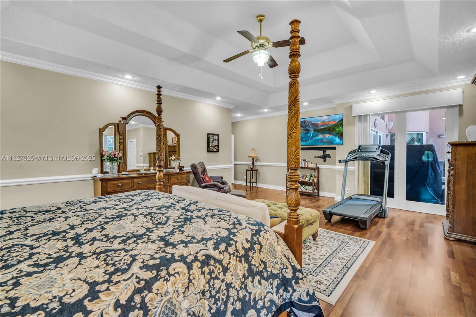 WHISPERING WOODS - Residential