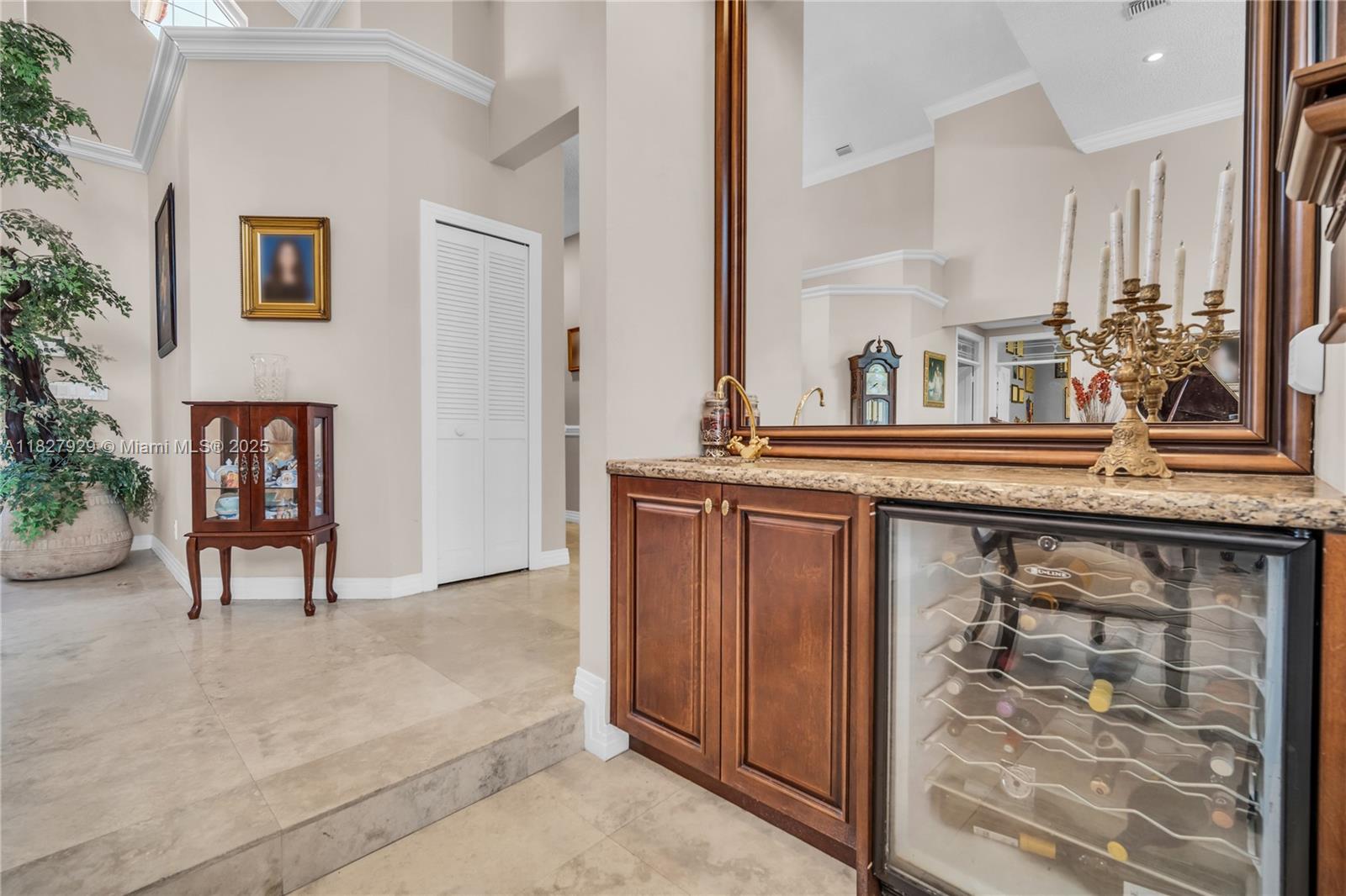 WHISPERING WOODS - Residential