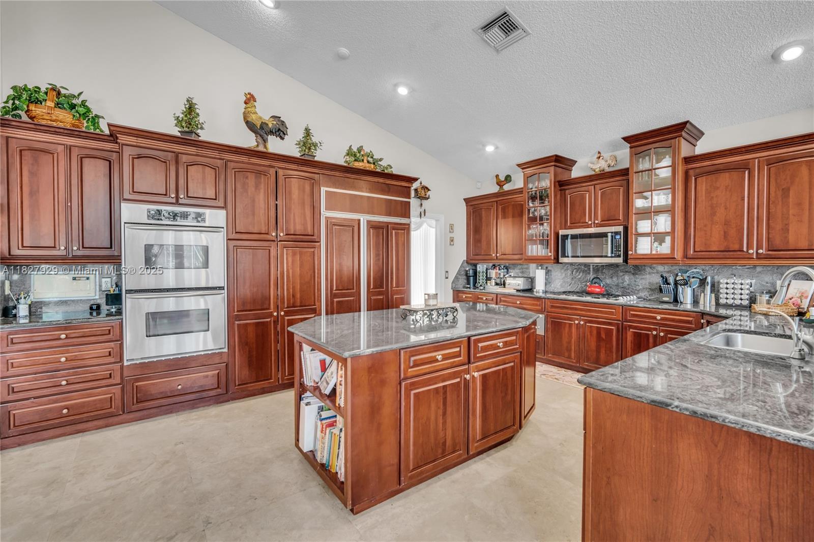 7562 NW 51st Pl