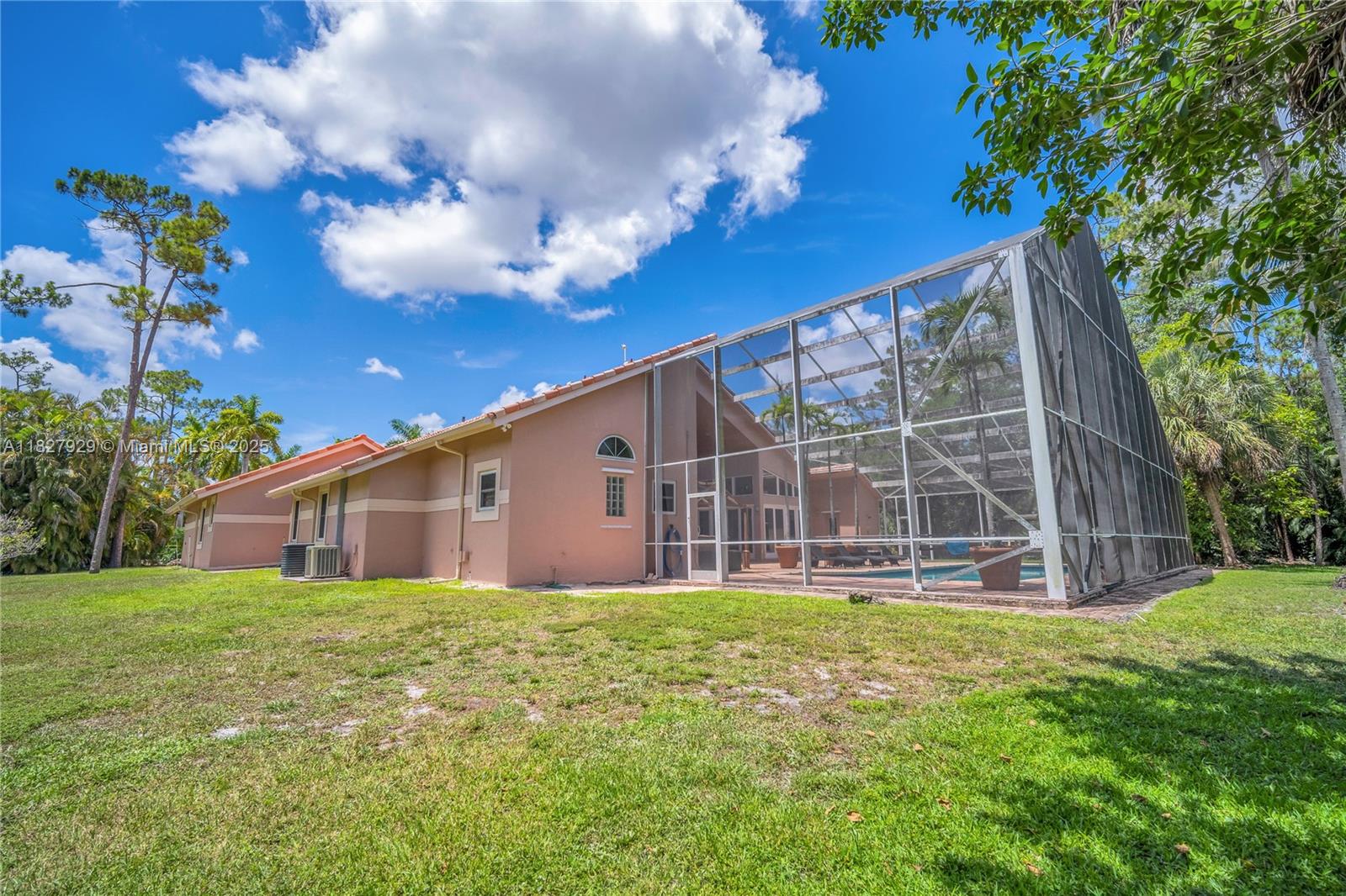 WHISPERING WOODS - Residential