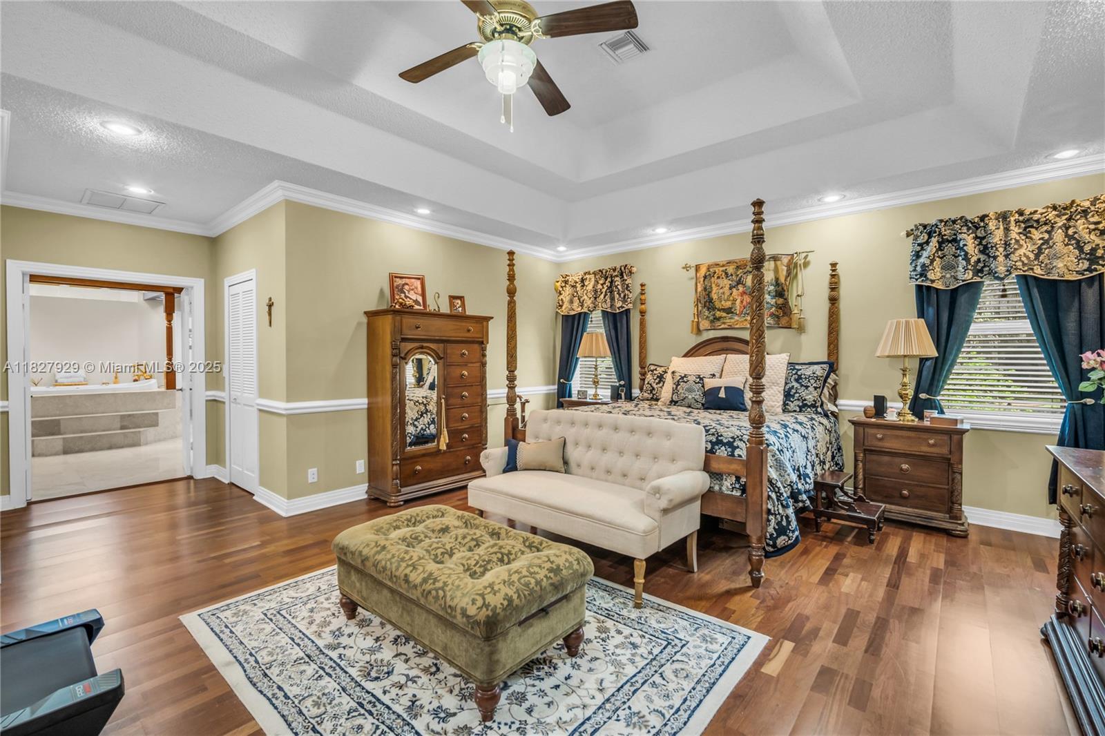 WHISPERING WOODS - Residential