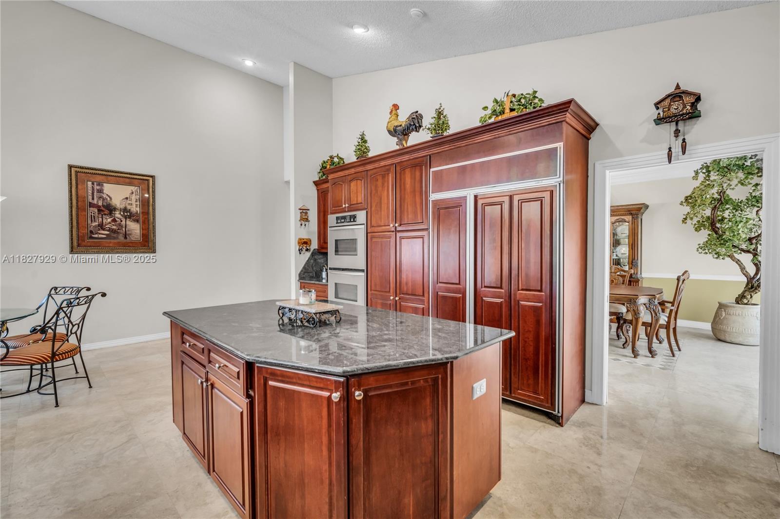 WHISPERING WOODS - Residential