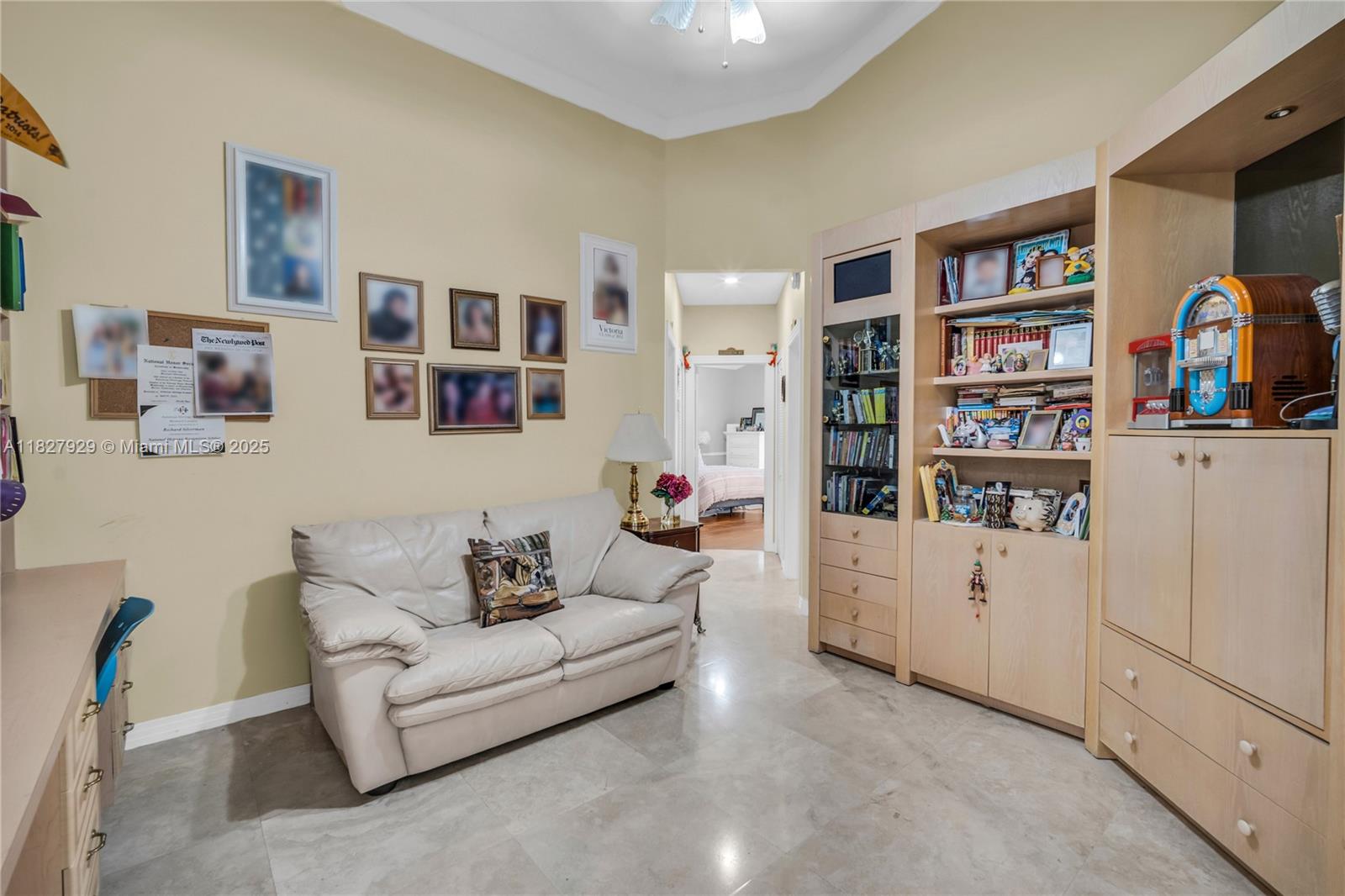 WHISPERING WOODS - Residential