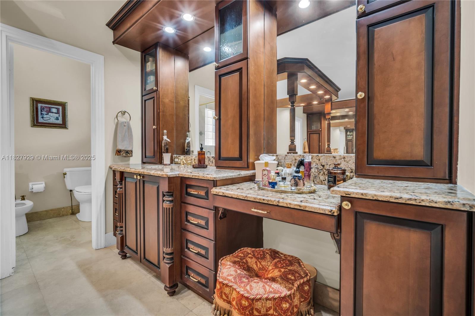 WHISPERING WOODS - Residential