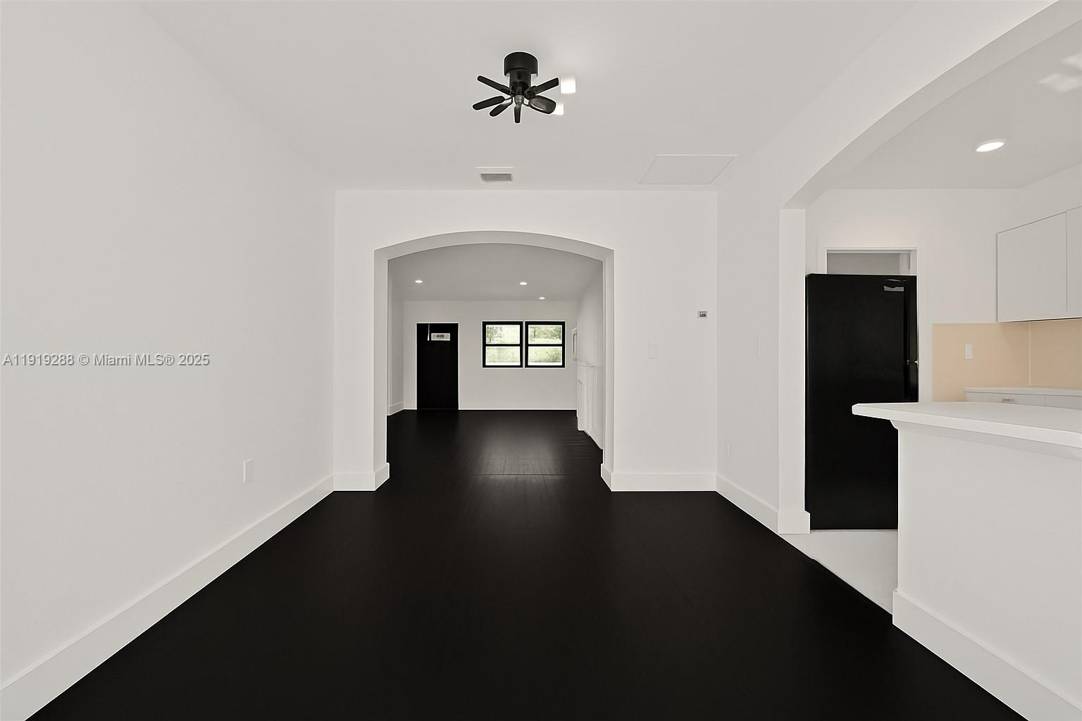 ALTOS DEL MAR NO 4 - Residential Lease