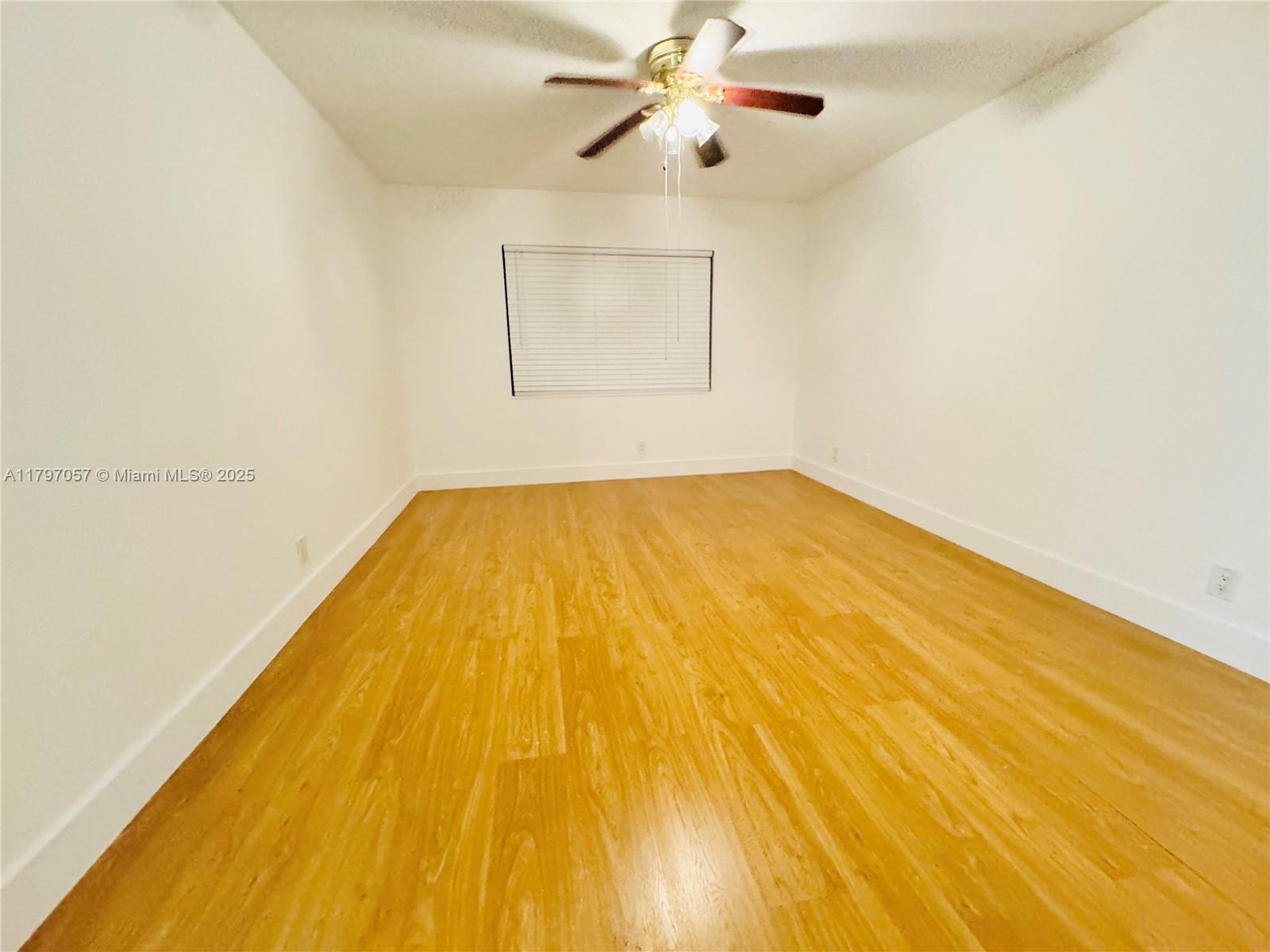 OAKLAND SHORES CONDOMINIU - Residential