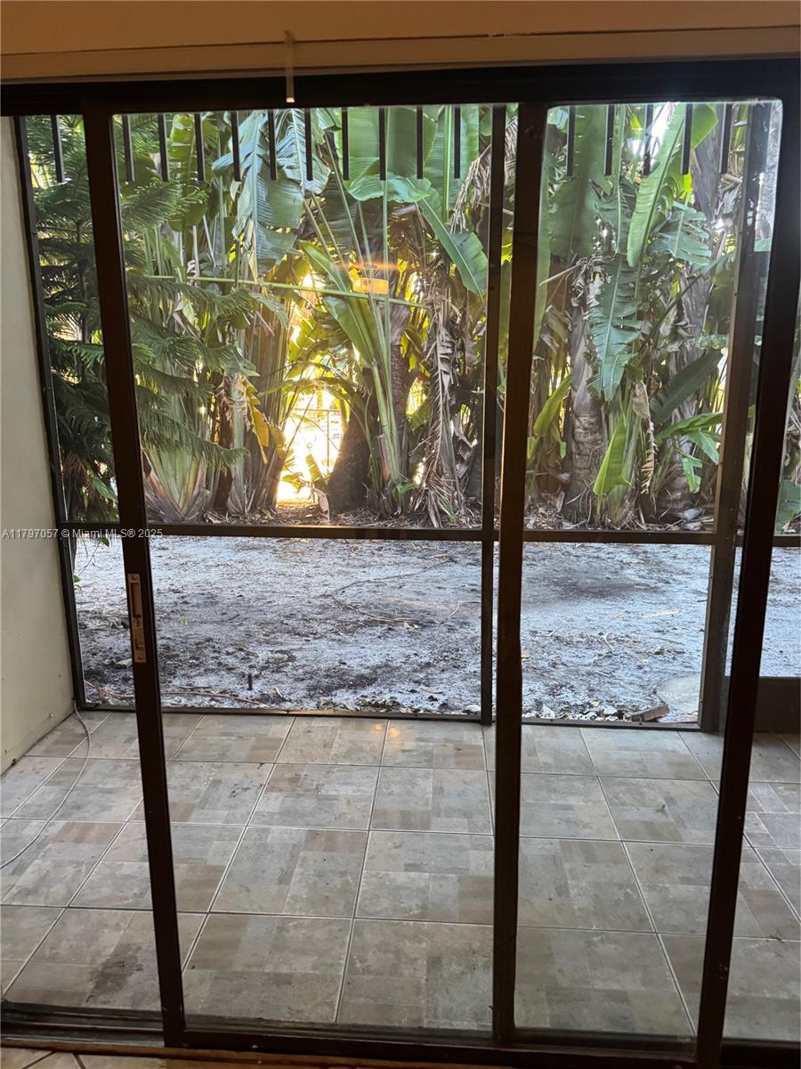 OAKLAND SHORES CONDOMINIU - Residential