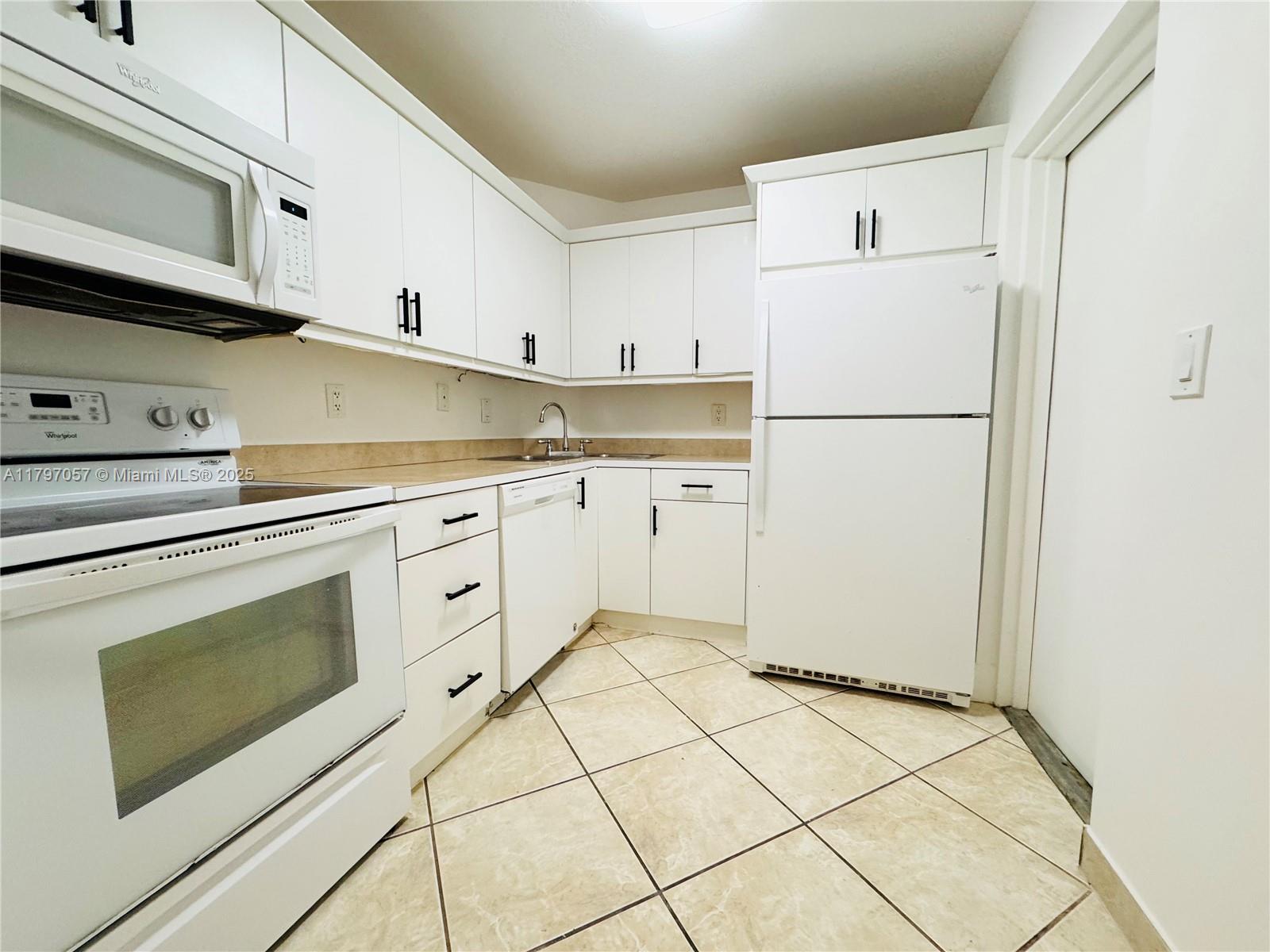 OAKLAND SHORES CONDOMINIU - Residential