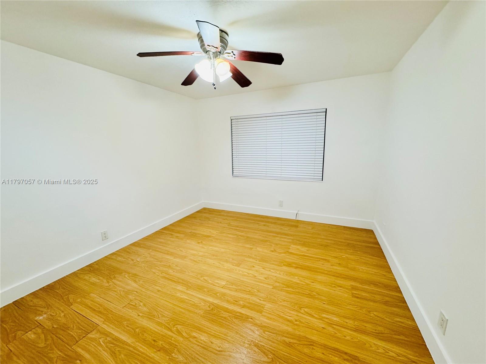 OAKLAND SHORES CONDOMINIU - Residential